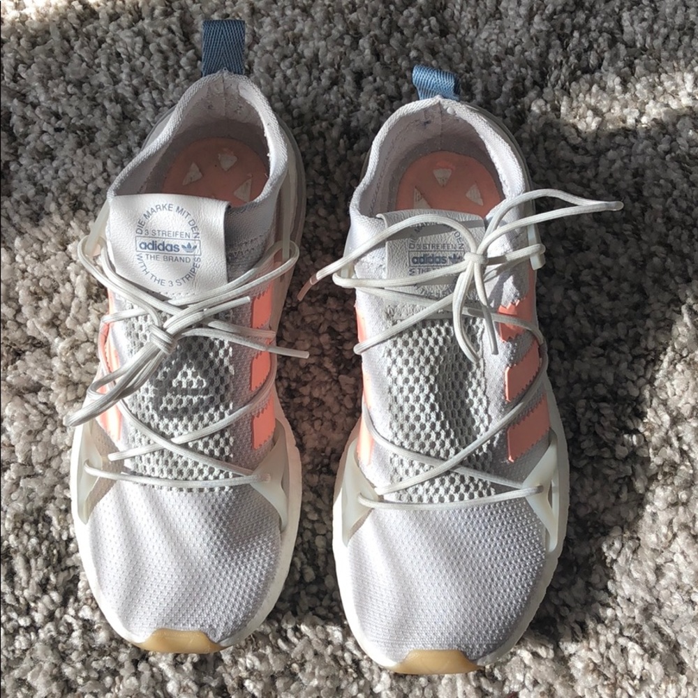 Arkyn Adidas size 8.5 w